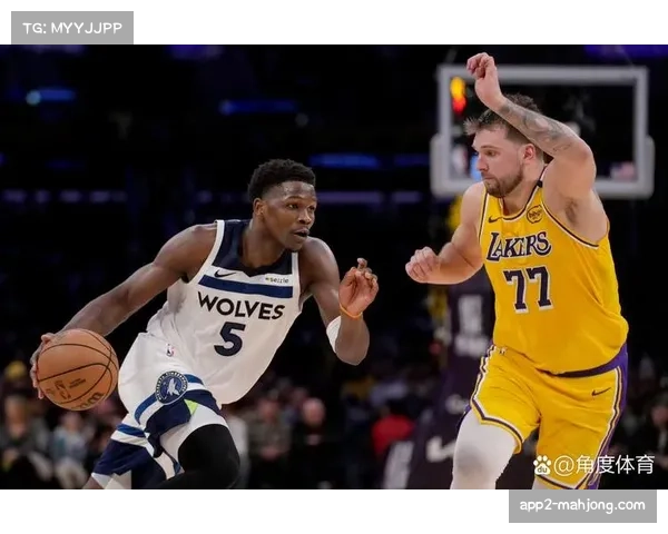 湖人121-111击败黄蜂，东契奇38分7助攻率队取客胜