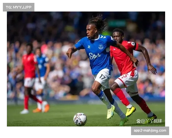 埃弗顿3-0诺丁汉森林，霍尔传射建功助球队逃离降级区