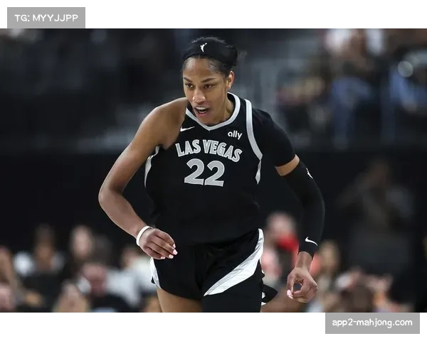 威尔逊大帽对手后快攻得分，引爆主场气氛