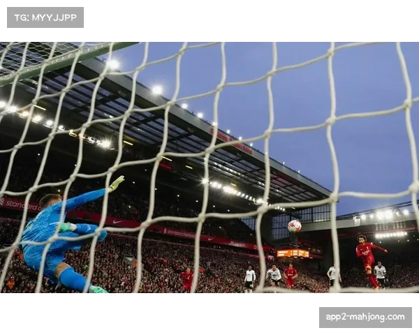 富勒姆2-2利物浦，里德补时世界波上演绝平好戏